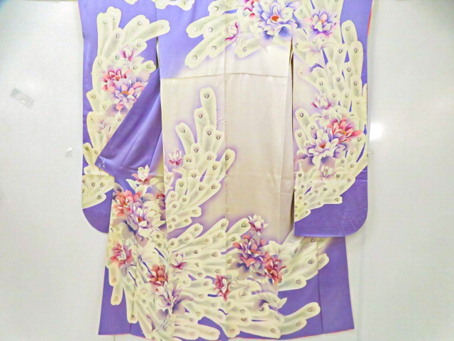 リサイクル　振袖　刺繍　銀駒刺繍　銀彩　孔雀と花文　着物